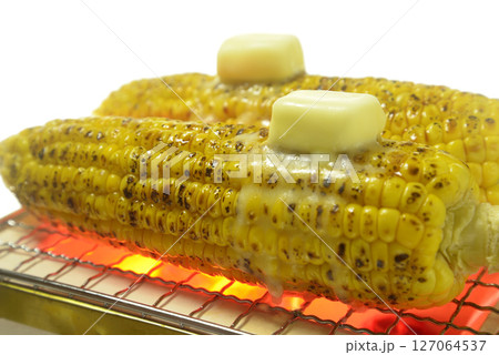 七輪でコーンバーターを調理 127064537