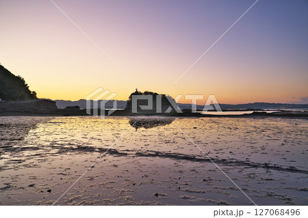 【天神崎 (早朝)】 和歌山県田辺市天神崎 127068496