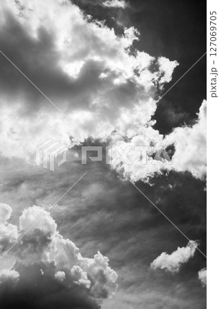 サンパウロの夏の雲と空 ブラジル サンパウロの夏の雲と空 ブラジル 127069705