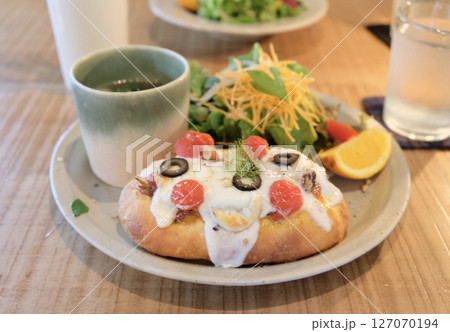 フォカッチャカフェランチ 127070194