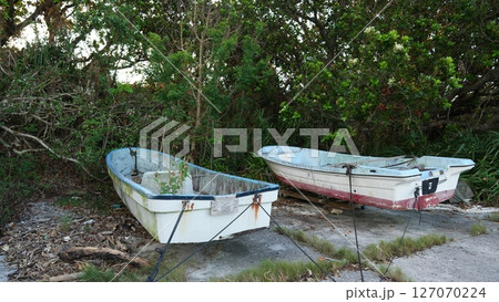 つかわれなくなったボート 127070224