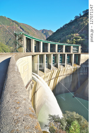 【二津野ダム】 奈良県吉野郡十津川村桑畑 127071147
