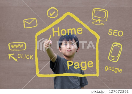 ウェブサイトのイメージを描く子供 127072891