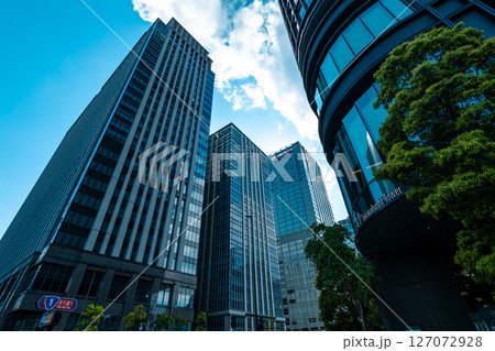 東京駅周辺の高層ビル群 呉服橋交差点 2025.04 a-5 ライトカラー 東京駅周辺の高層ビル群 呉服橋交差点 2025.04 a-5 ライトカラー 127072928