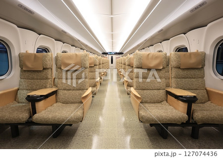 【JR九州】N700S8000番台「かもめ」の車内〜3号車〜（西九州新幹線） 127074436
