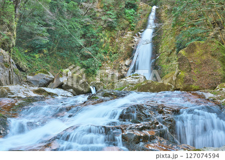 【笹の滝】 奈良県吉野郡十津川村内原 127074594