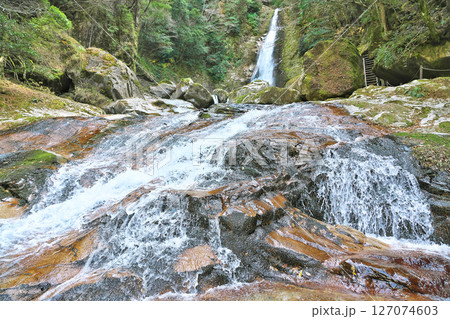 【笹の滝】 奈良県吉野郡十津川村内原 【笹の滝】 奈良県吉野郡十津川村内原 127074603