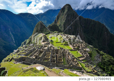 南米ペルーのマチュピチュ遺跡 127080465