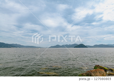 入梅前の元宇品沖の空と海 入梅前の元宇品沖の空と海 127080803