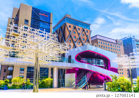 日本の東京都市景観　渋谷サクラステージ・にぎわいSTAGEやビル群などを望む 127081141