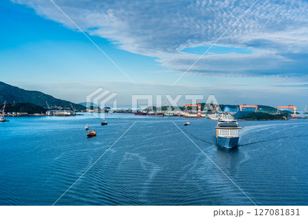 長崎港客船入港(Spectrum of the Seas)女神大橋から【長崎市】 長崎港客船入港(Spectrum of the Seas)女神大橋から【長崎市】 127081831
