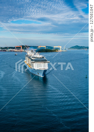 長崎港客船入港(Spectrum of the Seas)女神大橋から【長崎市】 長崎港客船入港(Spectrum of the Seas)女神大橋から【長崎市】 127081847