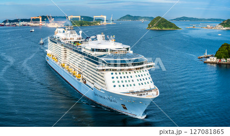 長崎港客船入港(Spectrum of the Seas)女神大橋から パノラマ【長崎市】 長崎港客船入港(Spectrum of the Seas)女神大橋から パノラマ【長崎市】 127081865