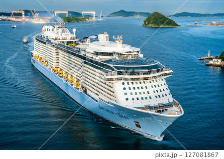 長崎港客船入港(Spectrum of the Seas)女神大橋から【長崎市】 長崎港客船入港(Spectrum of the Seas)女神大橋から【長崎市】 127081867