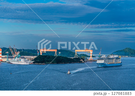 長崎港客船入港(Spectrum of the Seas)女神大橋から【長崎市】 長崎港客船入港(Spectrum of the Seas)女神大橋から【長崎市】 127081883