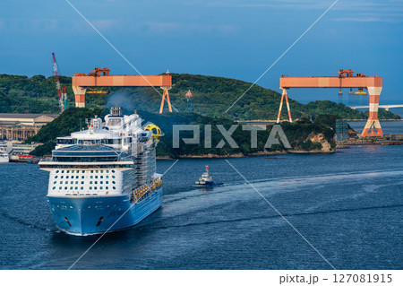 長崎港客船入港(Spectrum of the Seas)女神大橋から【長崎市】 長崎港客船入港(Spectrum of the Seas)女神大橋から【長崎市】 127081915