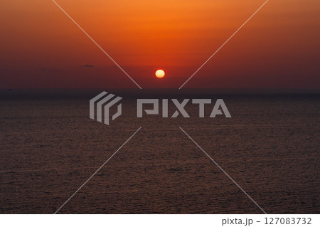 《鹿児島県》佐多岬展望台で眺める日没 127083732