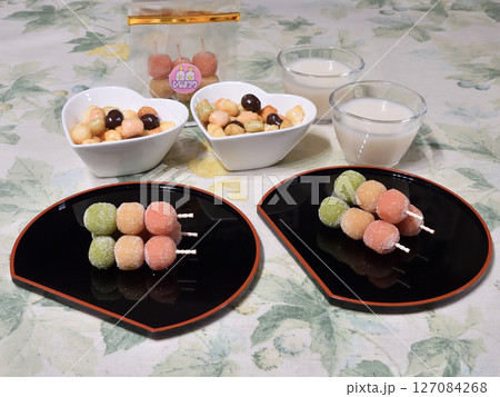 ひな祭り(三色団子・雛あられ・甘酒) ひな祭り(三色団子・雛あられ・甘酒) 127084268