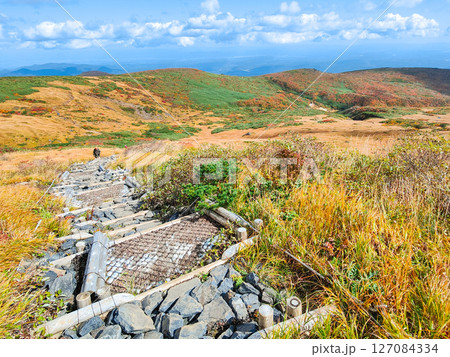 秋の栗駒山登山（東栗駒山～栗駒山） 127084334