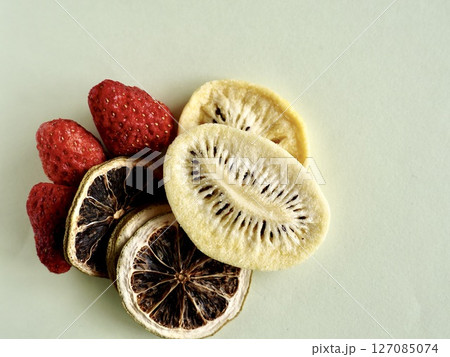 ビタミンカラーのドライフルーツ 127085074