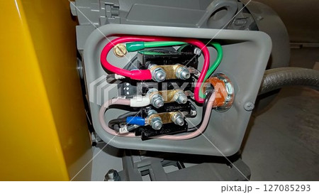 送風機モーターの電源線・接続箱 127085293