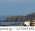 函館駅前のホテルから立待岬を望む 127085446