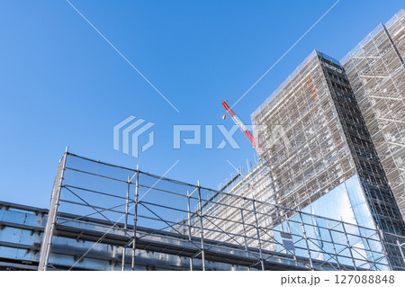 高層ビルの建築工事（建築工事イメージ） 127088848