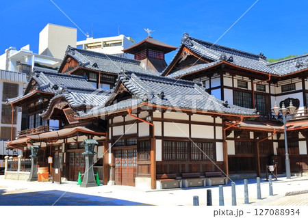 【愛媛県】リニューアルした道後温泉本館 【愛媛県】リニューアルした道後温泉本館 127088934