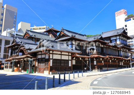 【愛媛県】リニューアルした道後温泉本館 127088945