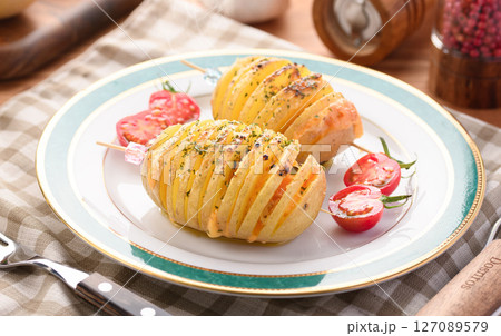 ハッセルバックポテト （北欧風ベイクドポテト） 127089579