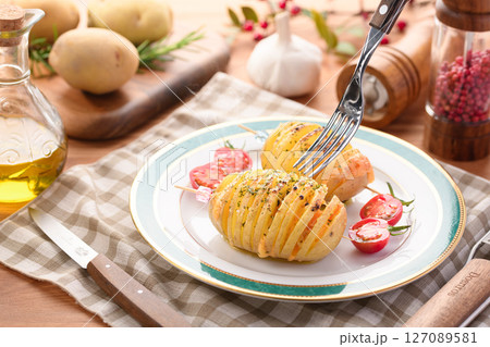 ハッセルバックポテト （北欧風ベイクドポテト） 127089581