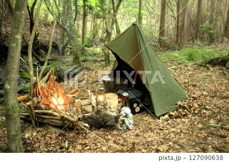 ブッシュクラフトキャンプ 127090638