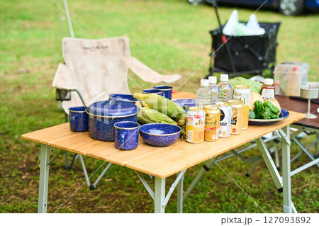 キャンプ　アウトドア　バーベキュー　BBQ　オートキャンプ場 127093892