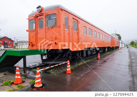 にぎわいの広場のキハ22形気動車（下川町・雨天） 127094425