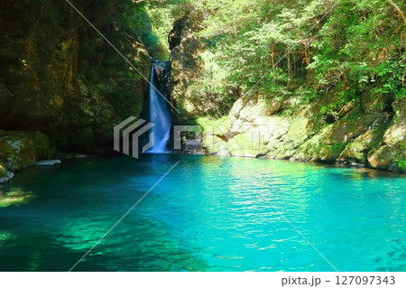 【高知県】にこ淵（仁淀ブルー） 127097343