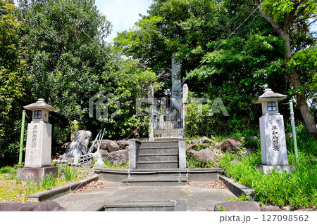 茨木市　忠魂碑 127098562