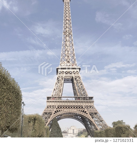 Classic Front View of the Eiffel Tower 127102331
