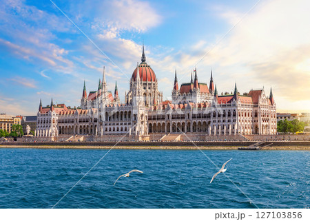 Scenic view of the Hungarian Parliament and Danube river in Budapest, Hungary Scenic view of the Hungarian Parliament and Danube river in Budapest, Hungary 127103856