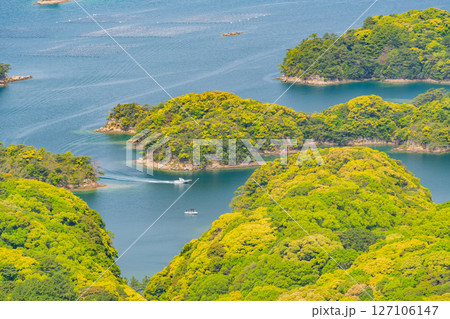 （長崎県）展海峰展望台から眺める九十九島　島巡り遊覧船 127106147