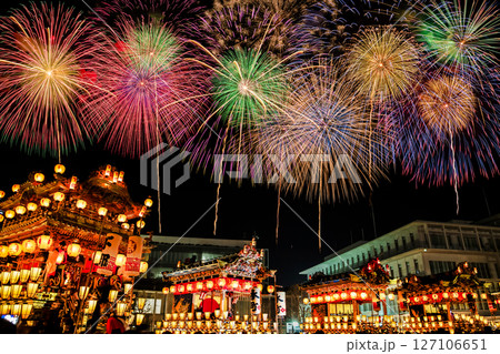 埼玉 秩父夜祭 屋台と花火(合成) 埼玉 秩父夜祭 屋台と花火(合成) 127106651