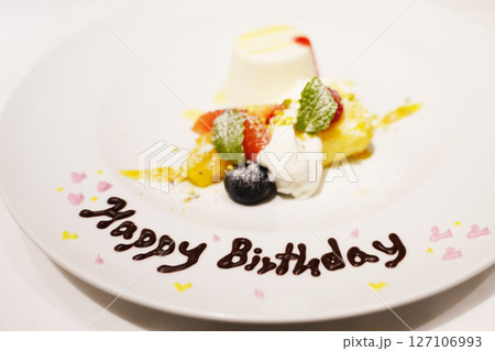 誕生日のデザート 誕生日のデザート 127106993