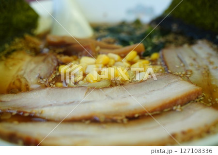 ラーメンのチャーシュウ ラーメンのチャーシュウ 127108336