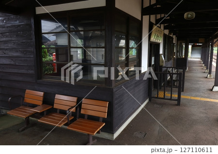 鳥取 大山 丸ポストのある風景(御来屋駅前) 鳥取 大山 丸ポストのある風景(御来屋駅前) 127110611