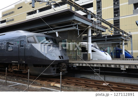 【JR九州】787系「にちりん」と885系「ソニック」と883系「ソニック」（日豊本線：大分駅） 127112891