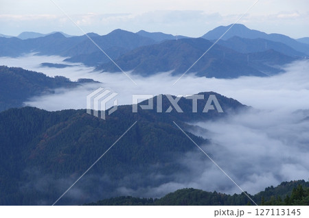 池田町上空の雲海　部子山からの眺め　福井県今立郡池田町 127113145