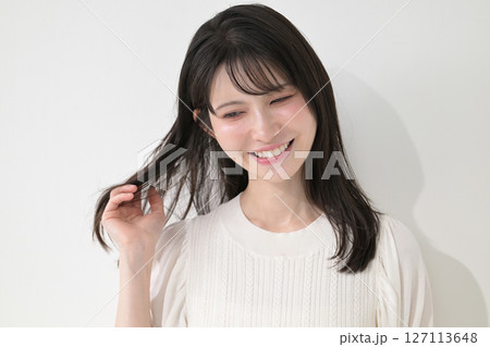 ミドル女性　ヘアケア　ビューティー 127113648