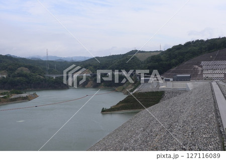 大阪府茨木市の神峯山大門寺境内の風景 127116089