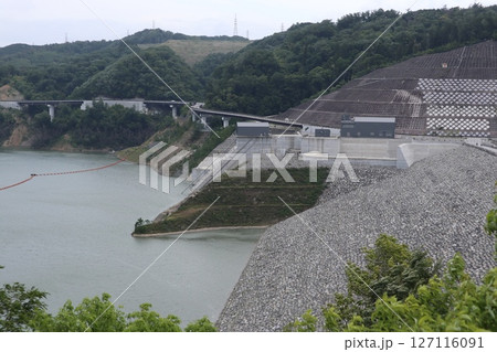 大阪府茨木市の神峯山大門寺境内の風景 127116091