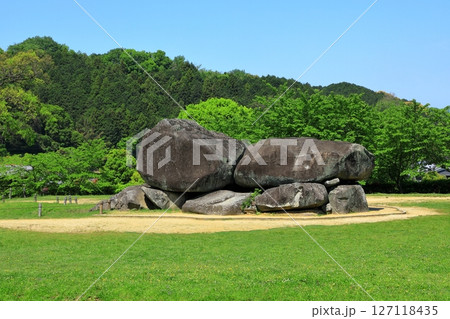 新緑の石舞台古墳 新緑の石舞台古墳 127118435