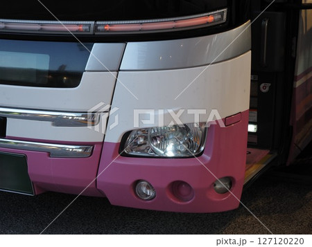 バスタ新宿　バスターミナル 127120220